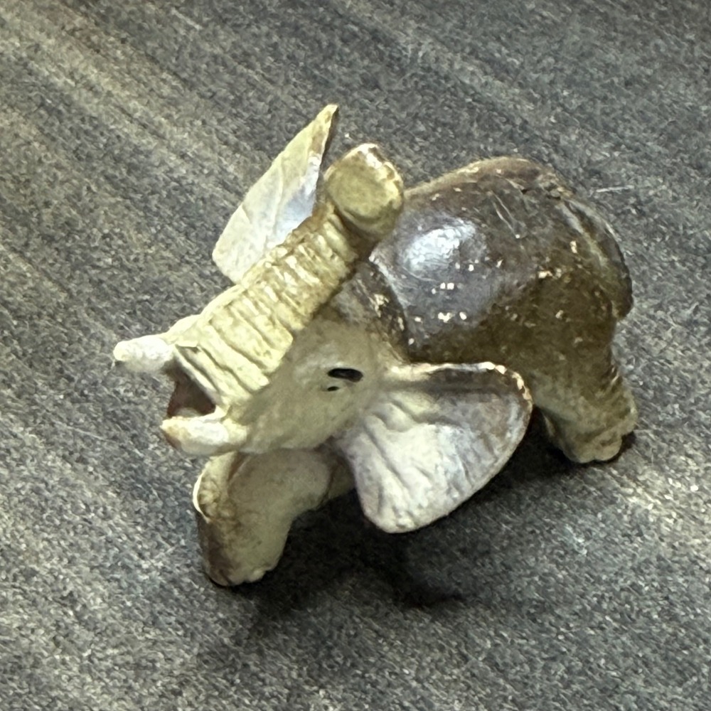 Vintage Elephant‎ Figurine Hong Kong Decor Animal Collectible Miniature